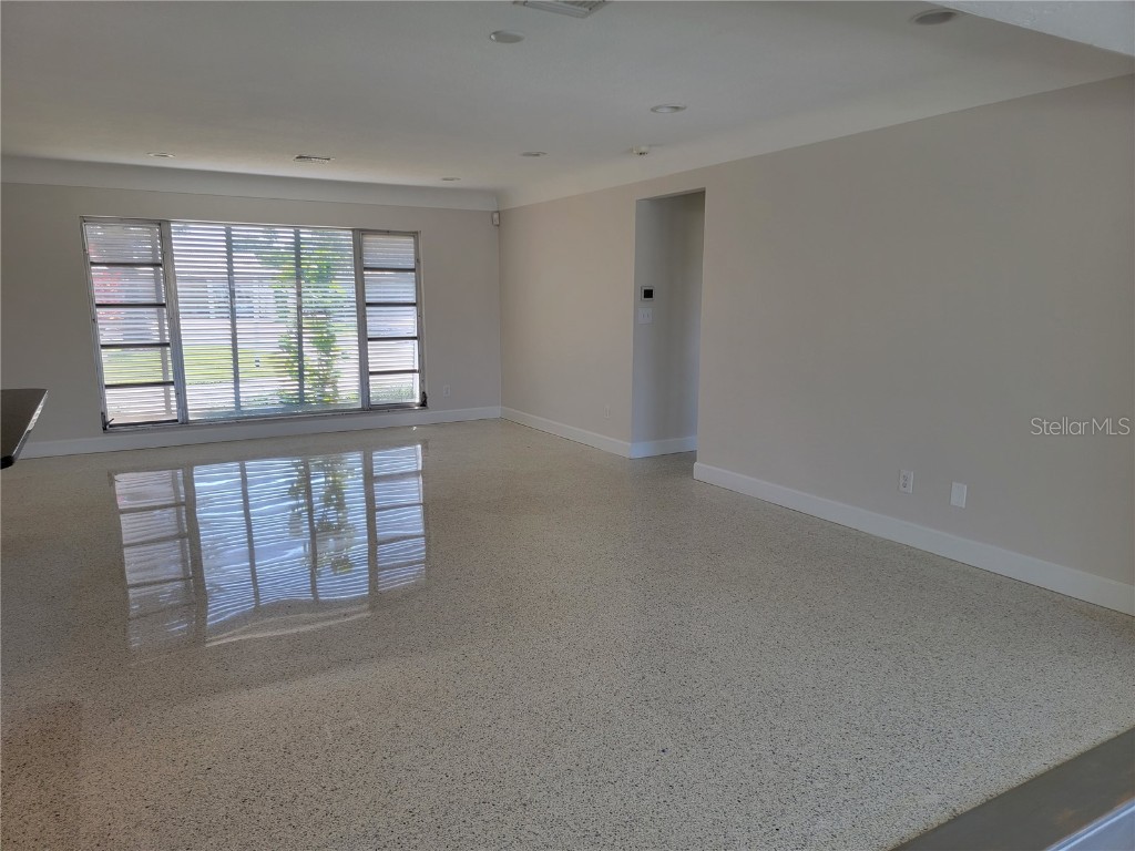 12035 6th Street E Treasure Island FL 33706 U8203842 image18