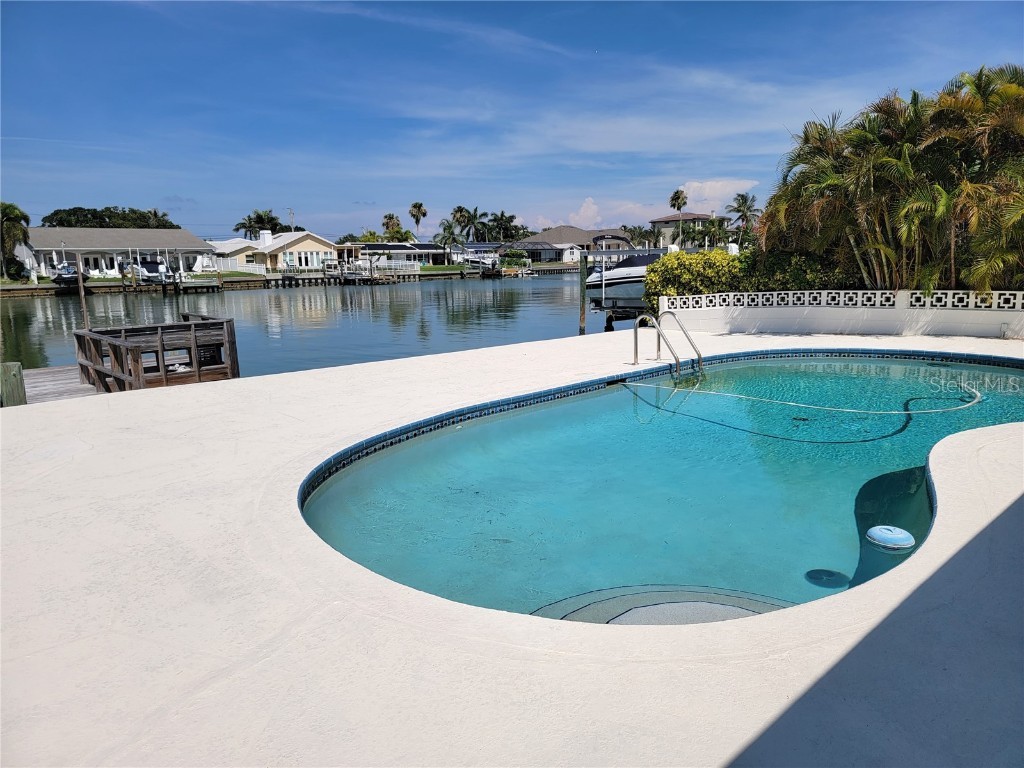 12035 6th Street E Treasure Island FL 33706 U8203842 image4