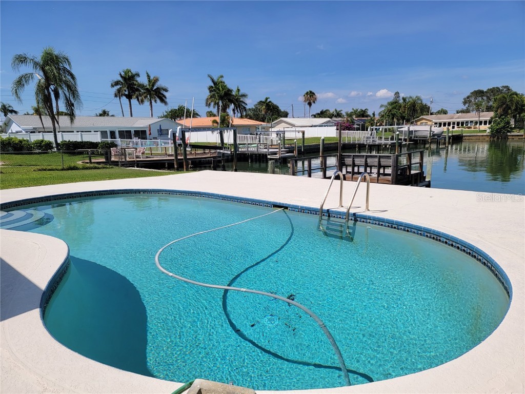 12035 6th Street E Treasure Island FL 33706 U8203842 image5