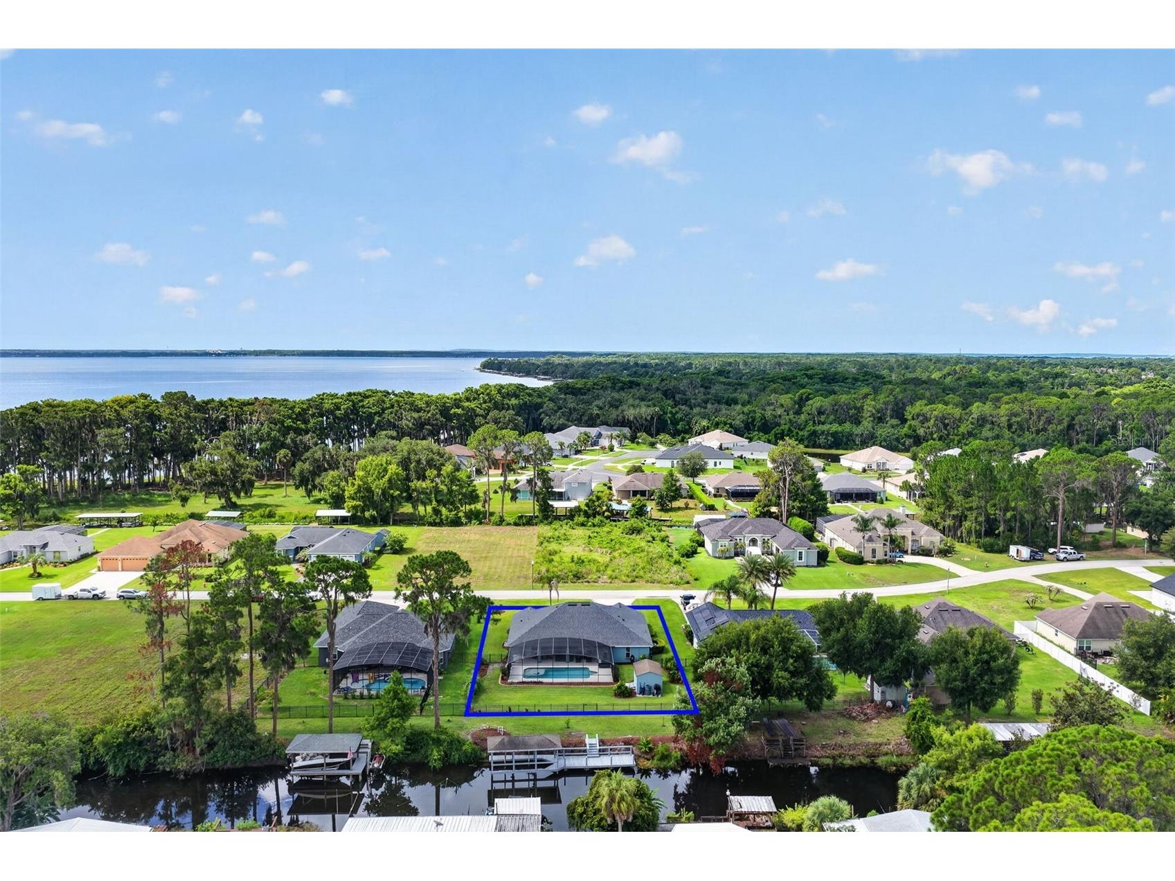 12037 Eagle Point Ct Leesburg FL 34788 - CANAL TO LAKE EUSTIS G5114280 image2