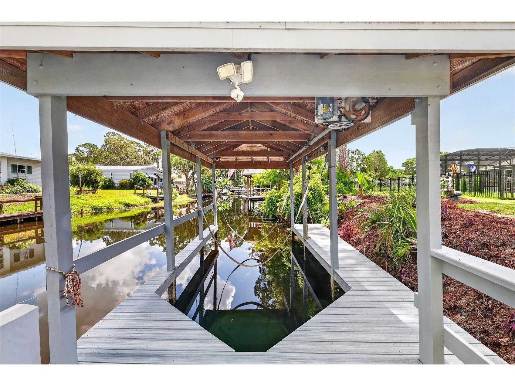 12037 Eagle Point Ct Leesburg FL 34788 - CANAL TO LAKE EUSTIS G5114280 image36