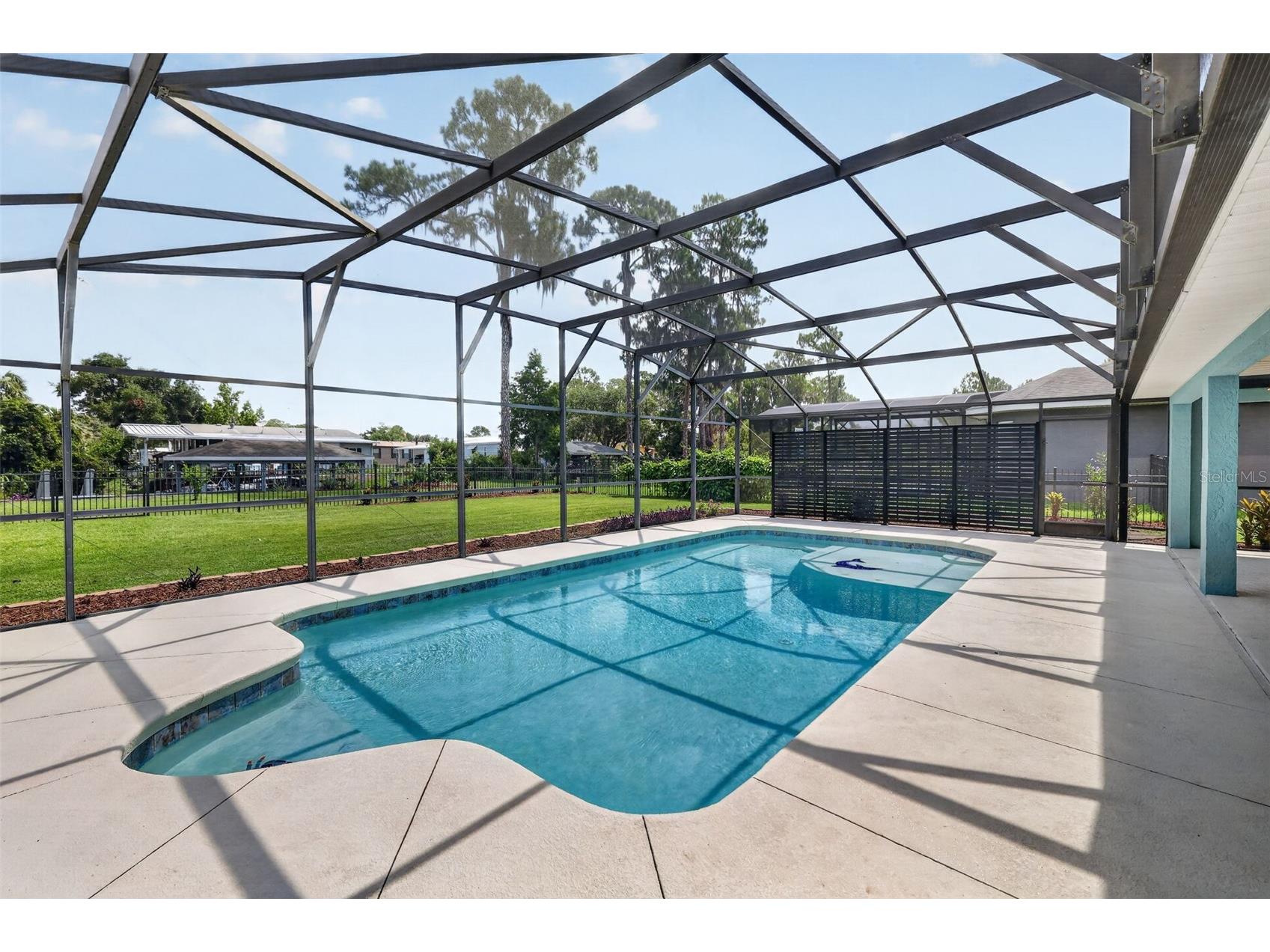 12037 Eagle Point Ct Leesburg FL 34788 - CANAL TO LAKE EUSTIS G5114280 image5