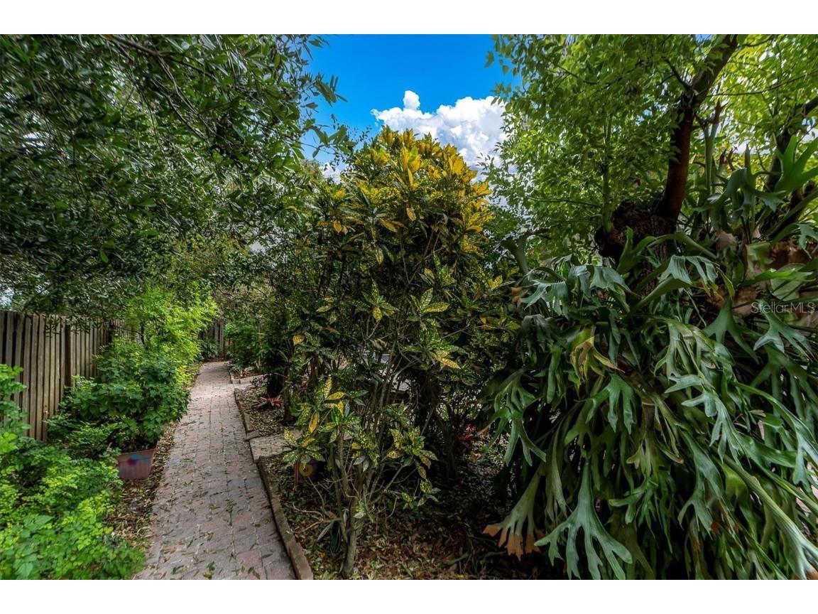 12038 Stone Crossing Circle Tampa FL 33635 TB8408242 image33