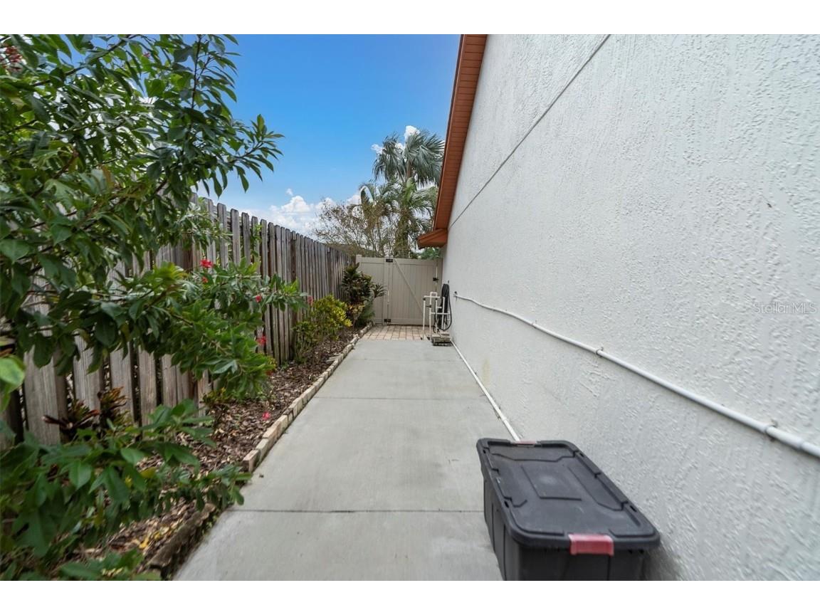 12038 Stone Crossing Circle Tampa FL 33635 TB8408242 image35