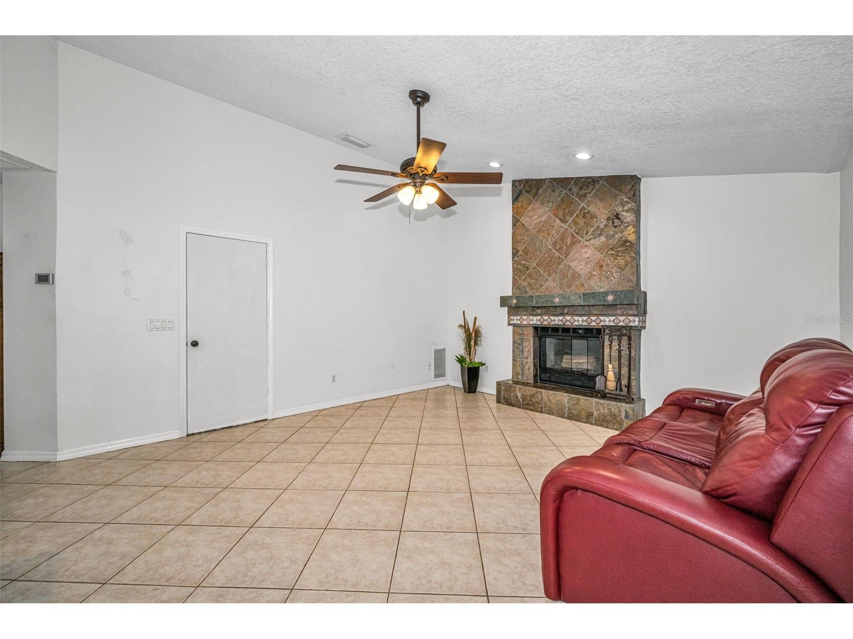 12038 Stone Crossing Circle Tampa FL 33635 TB8478462 image34
