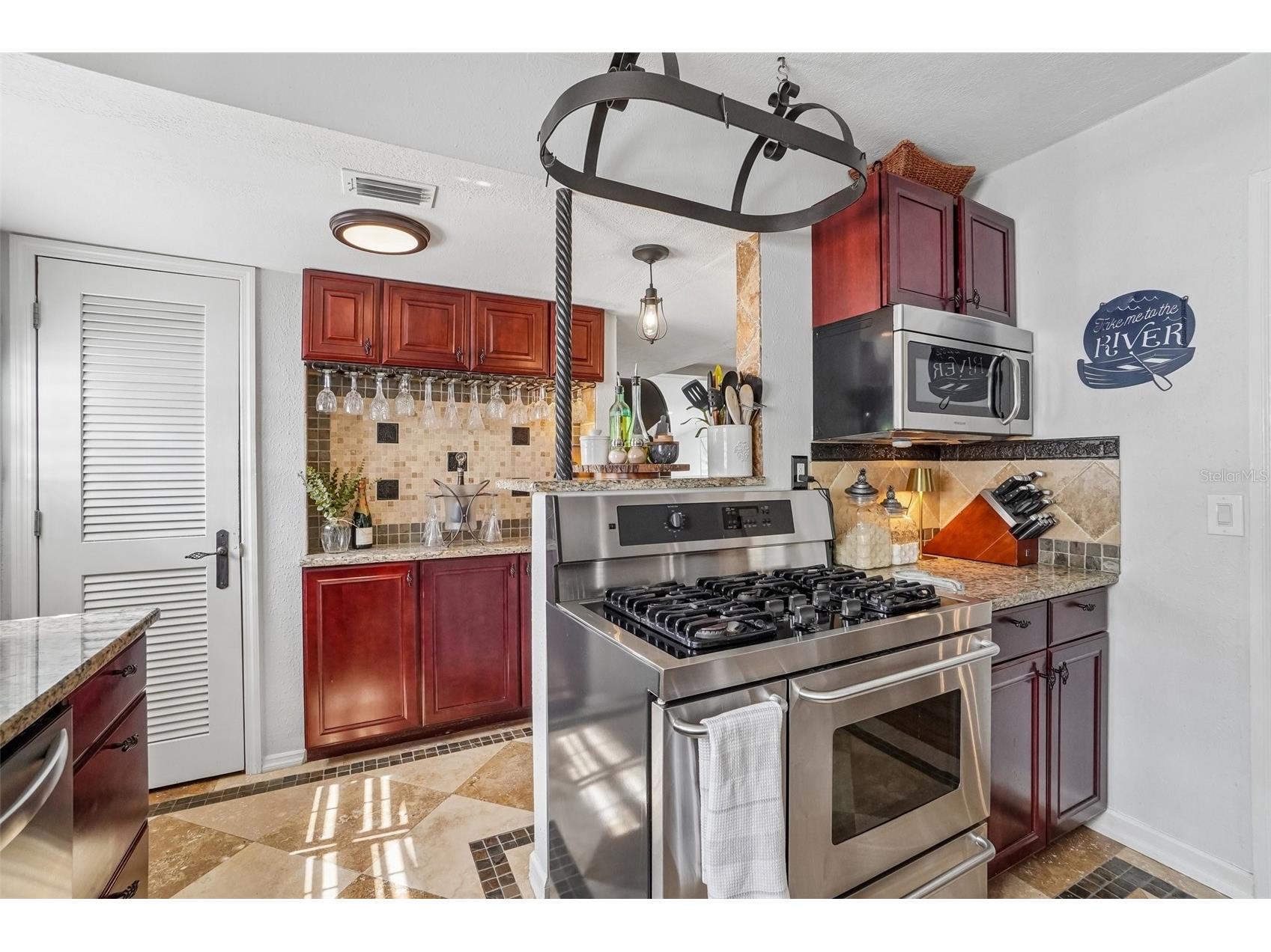 1204 E Park Circle Tampa FL 33604 - HILLSBOROUGH RIVER TB8519989 image2