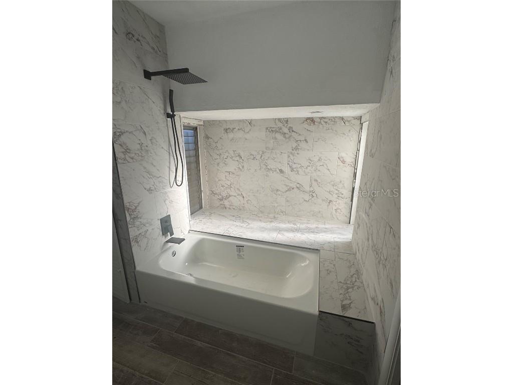 1204 Eckles Drive Tampa FL 33612 - LAKE ECKLES TB8445180 image9