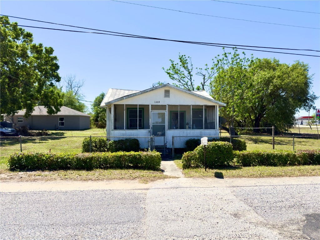 1204 Harding Avenue Lake Wales FL 33853 L4952017 image1