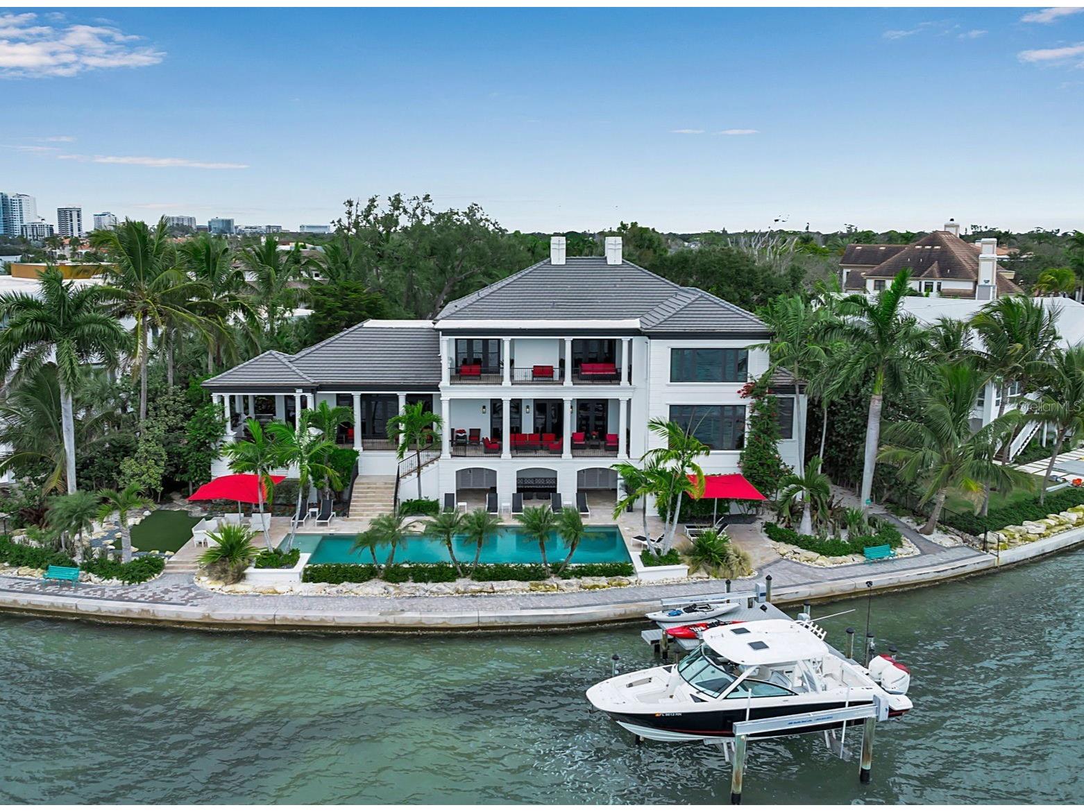1204 Hillview Drive Sarasota FL 34239 - SARASOTA BAY/INTRACOASTAL A4677344 image1