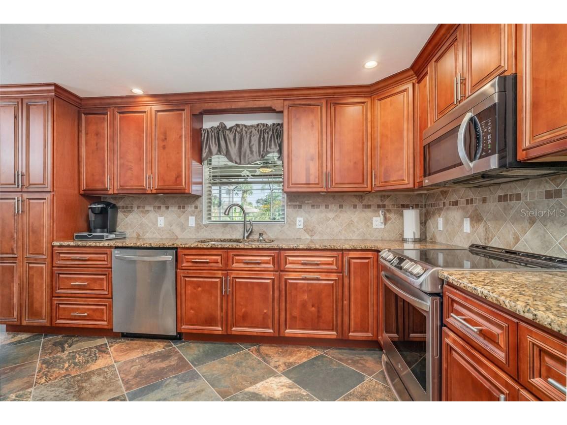 1204 Hinton Street Port Charlotte FL 33952 - DORCHESTER D6145082 image10