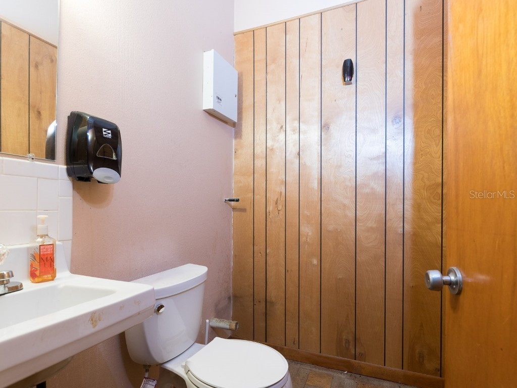 1204 Historic Goldsboro Boulevard Sanford FL 32771 O6031447 image16