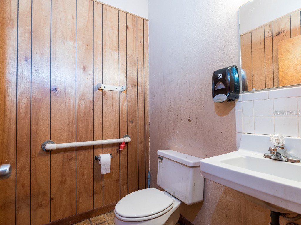 1204 Historic Goldsboro Boulevard Sanford FL 32771 O6031447 image17