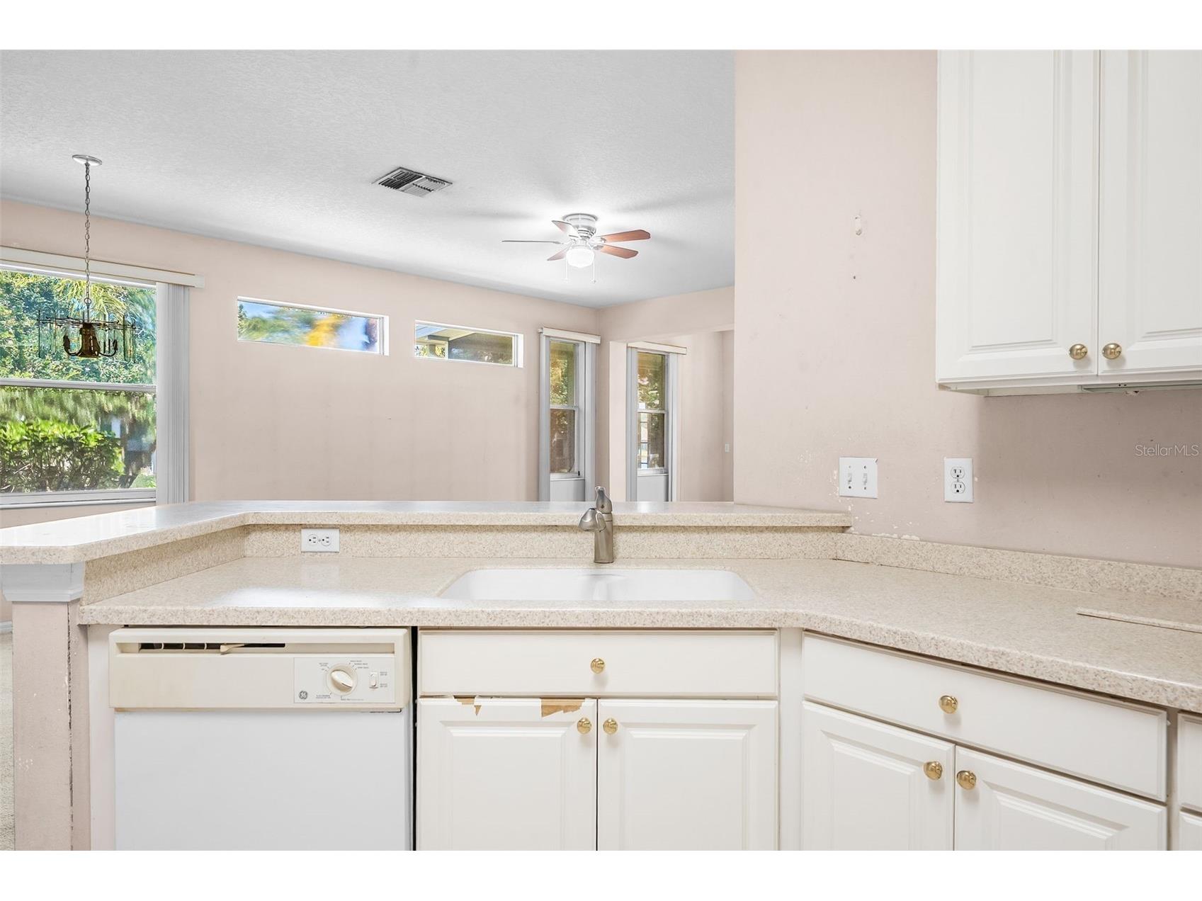 1204 Huntington Greens Drive #1204 Sun City Center FL 33573 O6397861 image12