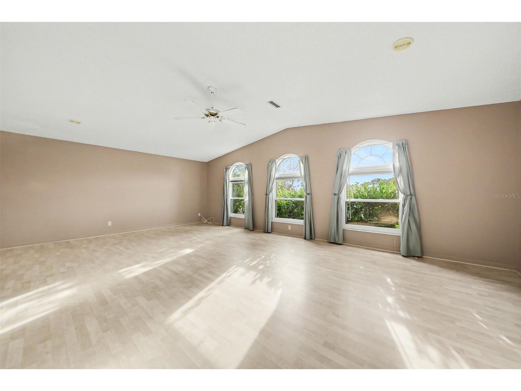 1204 Maria Court Lady Lake FL 32159 O6412427 image4