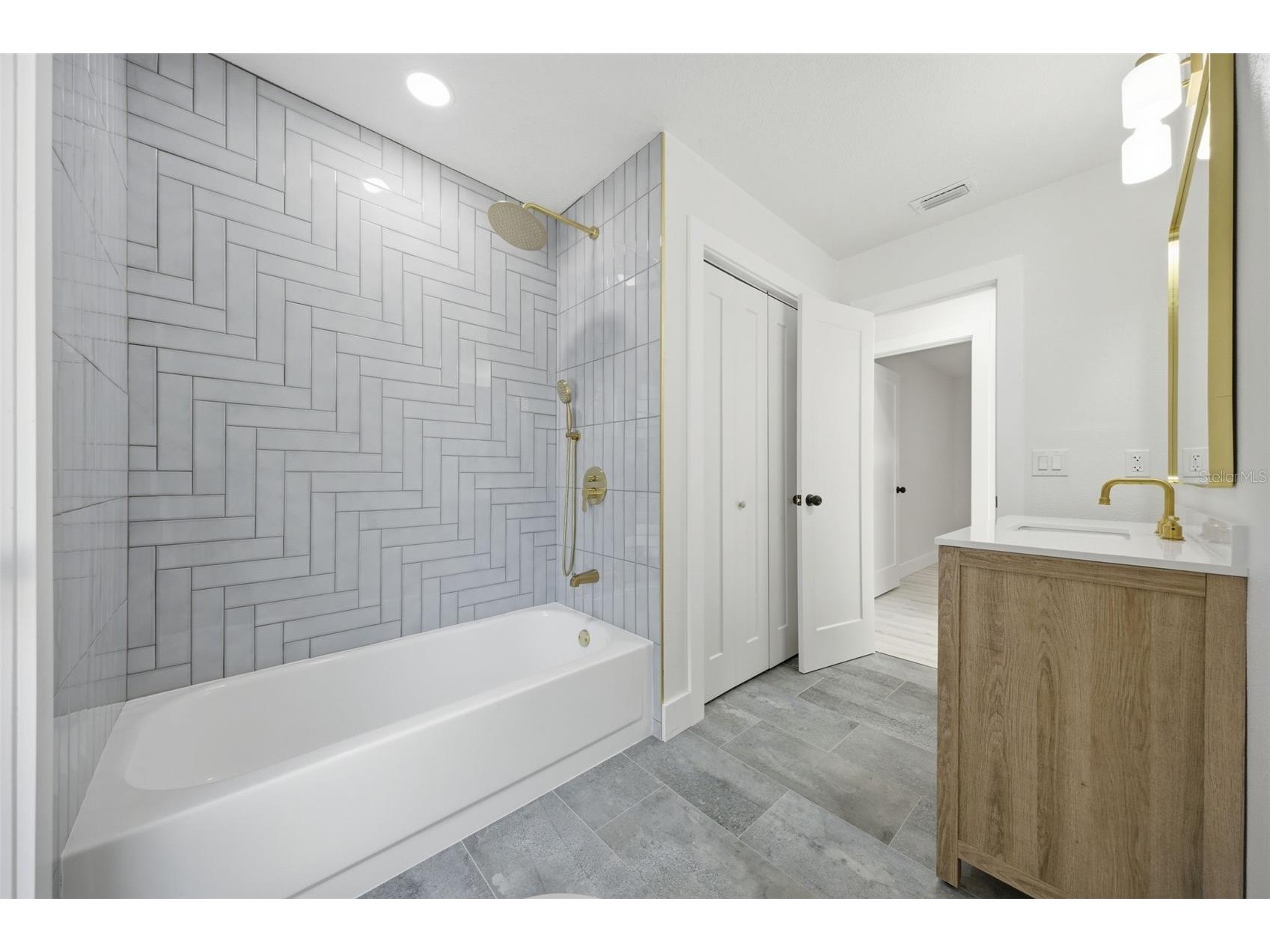 1204 Moondale Court Valrico FL 33596 TB8504095 image26