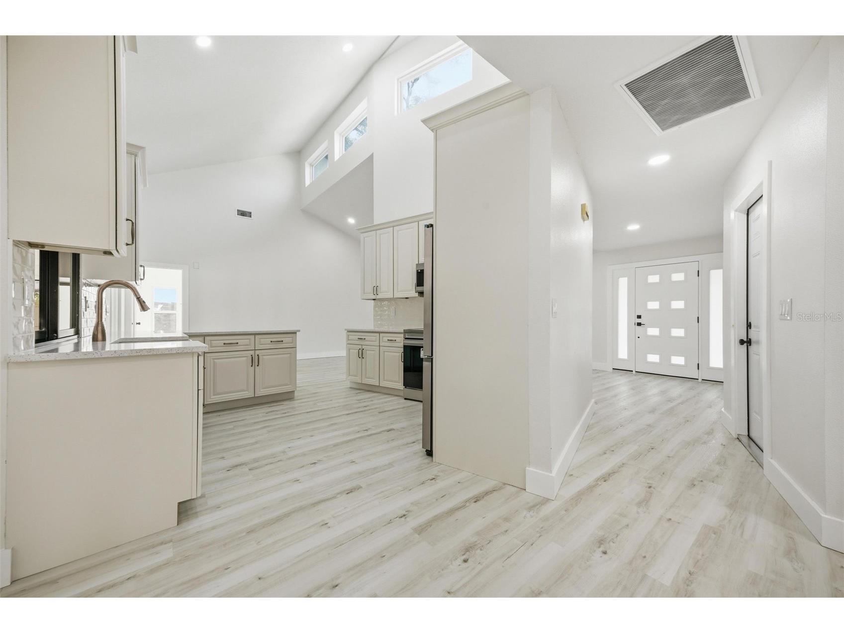1204 Moondale Court Valrico FL 33596 TB8504095 image3