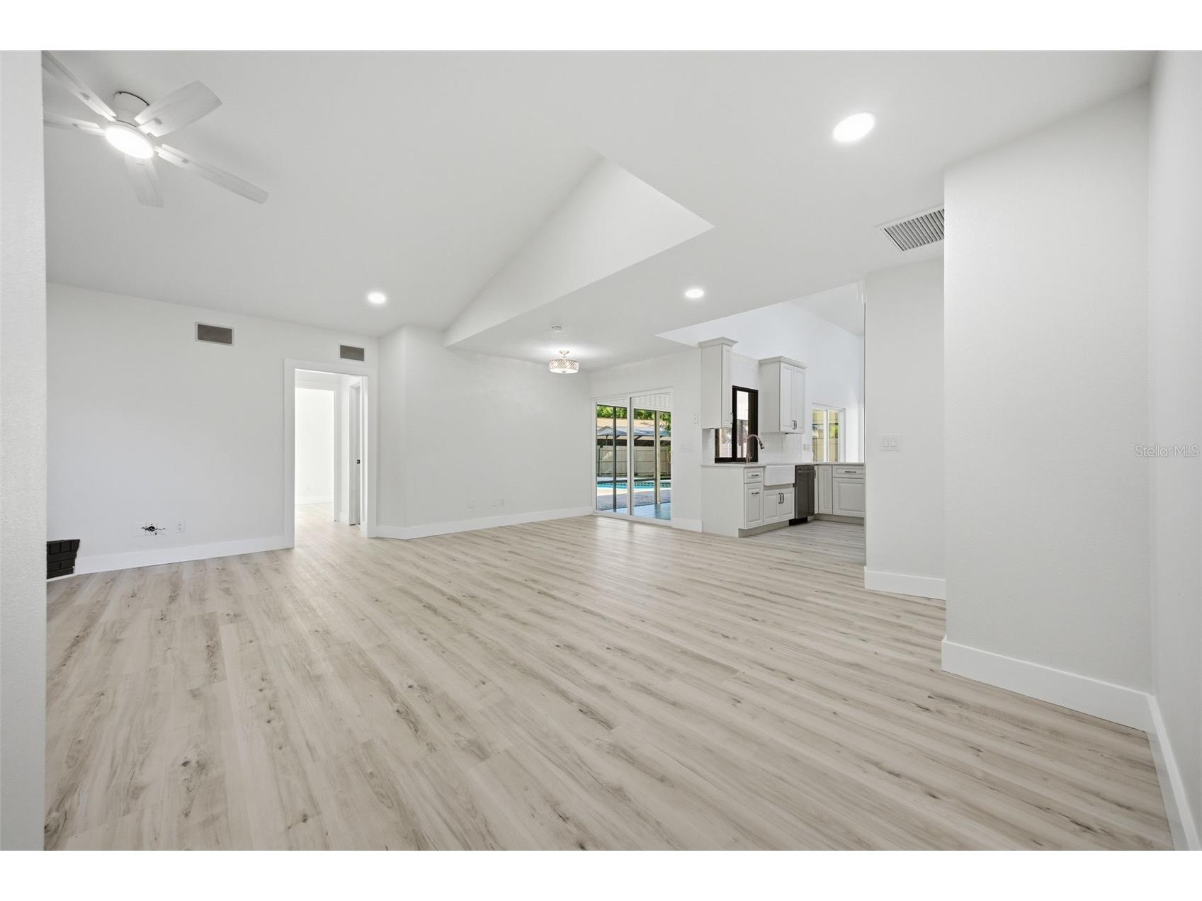 1204 Moondale Court Valrico FL 33596 TB8504095 image9