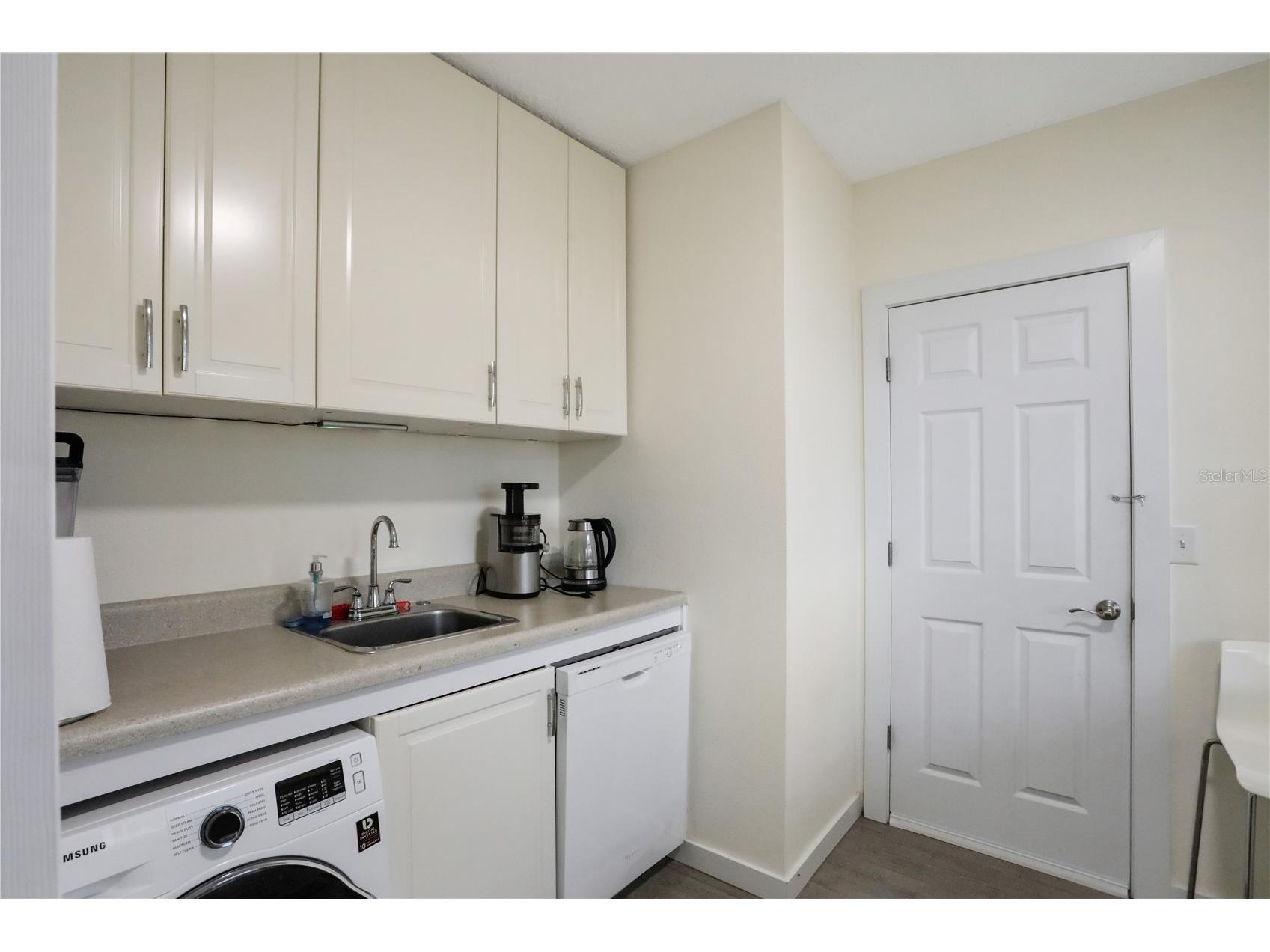 1204 S Ocean Shore Boulevard Flagler Beach FL 32136 - ATLANTIC OCEAN V4948895 image34