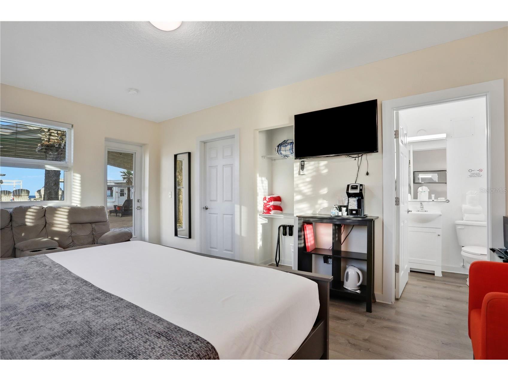 1204 S Ocean Shore Boulevard Flagler Beach FL 32136 - ATLANTIC OCEAN V4948895 image6