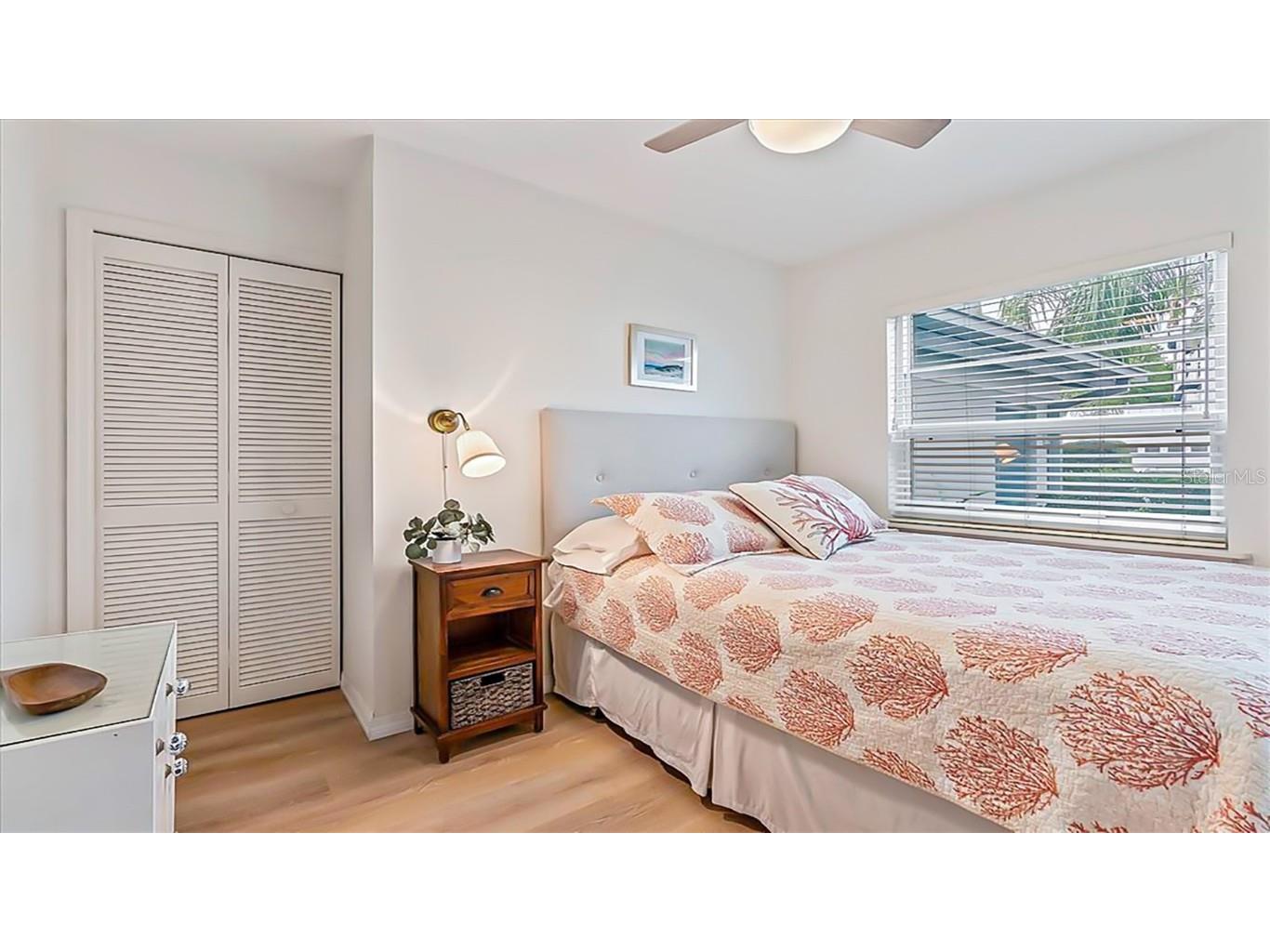 1204 Siesta Bayside Drive #1204-D Sarasota FL 34242 A4589559 image11