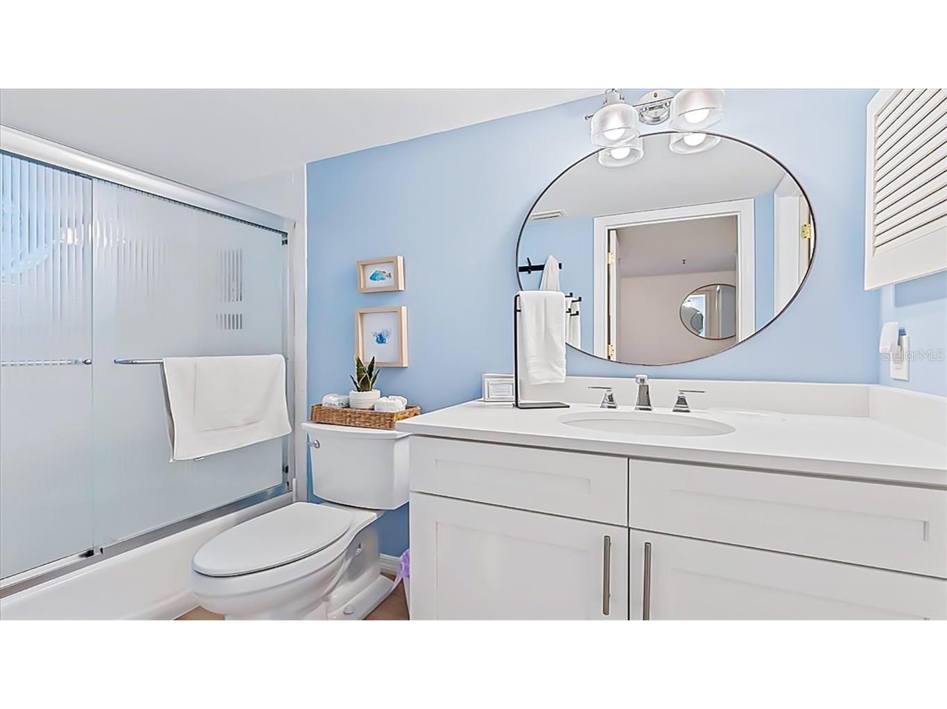 1204 Siesta Bayside Drive #1204-D Sarasota FL 34242 A4589559 image12