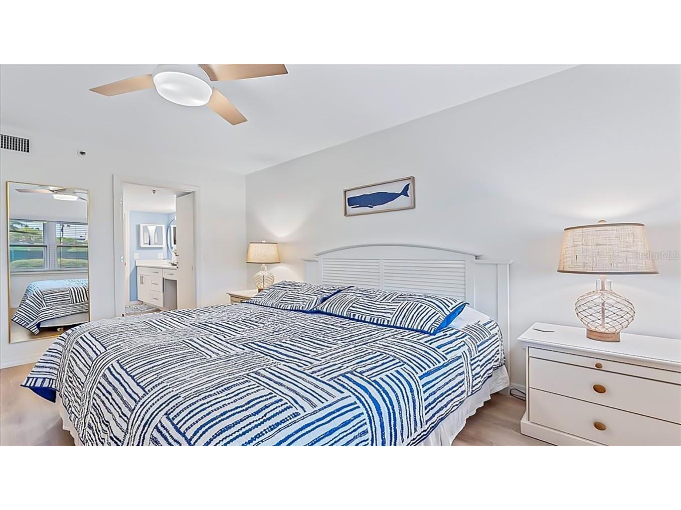 1204 Siesta Bayside Drive #1204-D Sarasota FL 34242 A4589559 image15