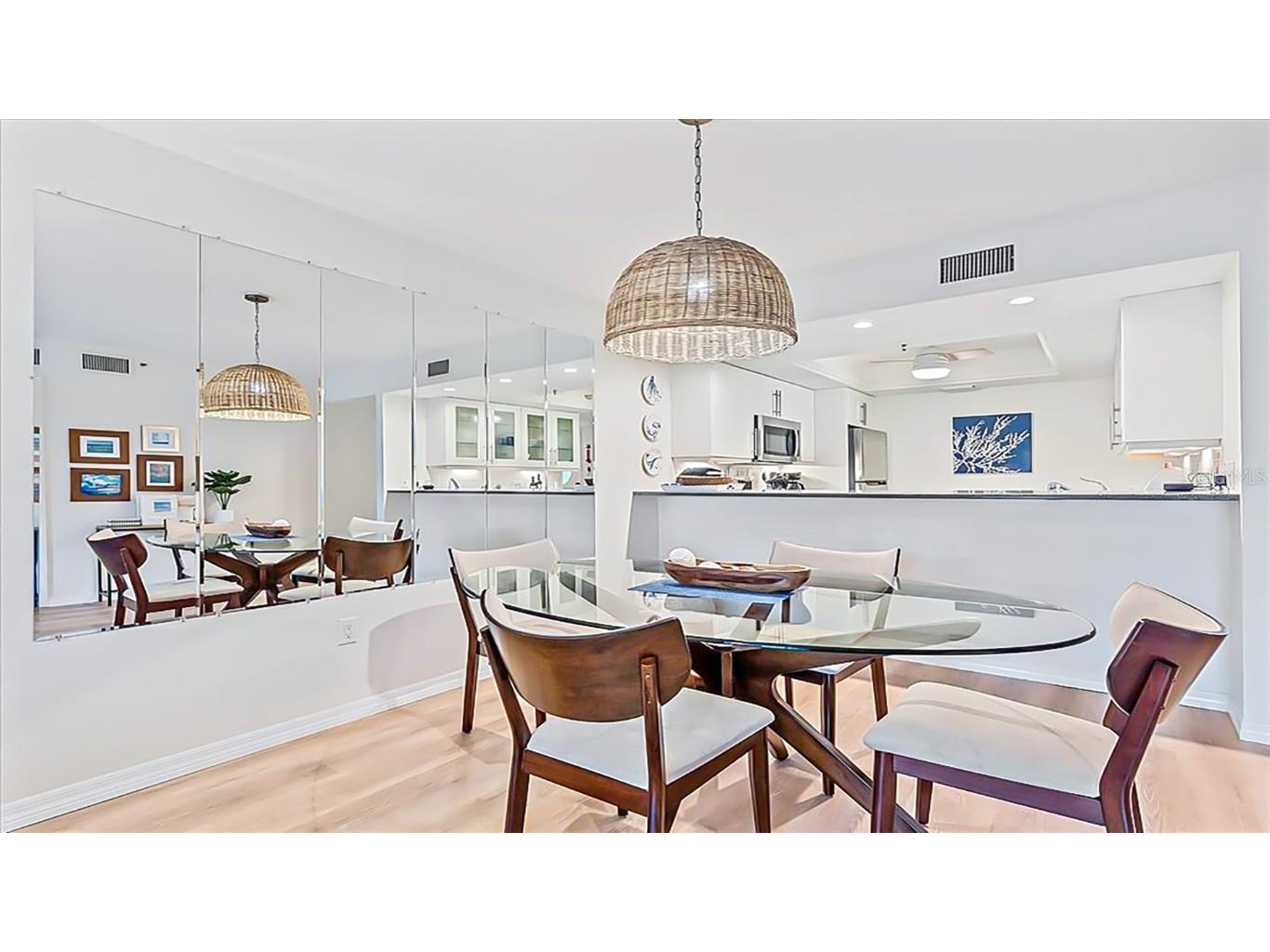 1204 Siesta Bayside Drive #1204-D Sarasota FL 34242 A4589559 image6