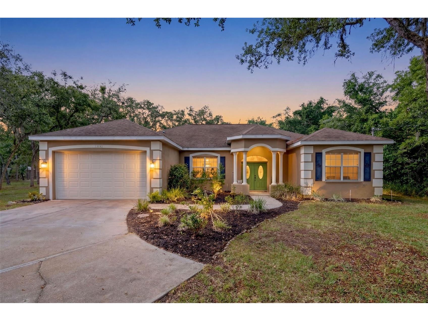 12040 Centralia Road Weeki Wachee FL 34614 W7885785 image1