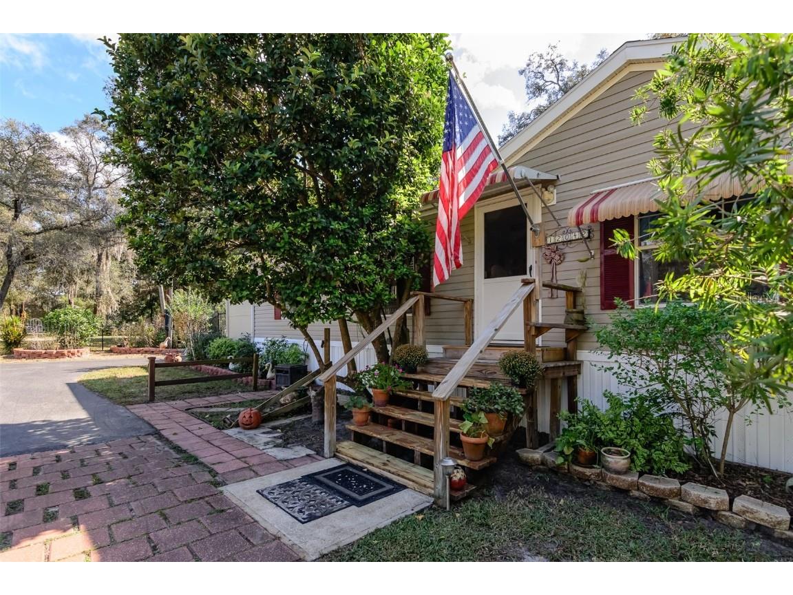 12042 Parkwood Street Hudson FL 34669 U8180513 image1