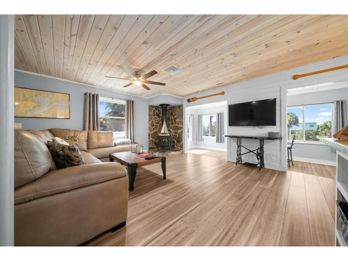 12046 W Gulf Breeze Court Crystal River FL 34429 TB8402879 image18