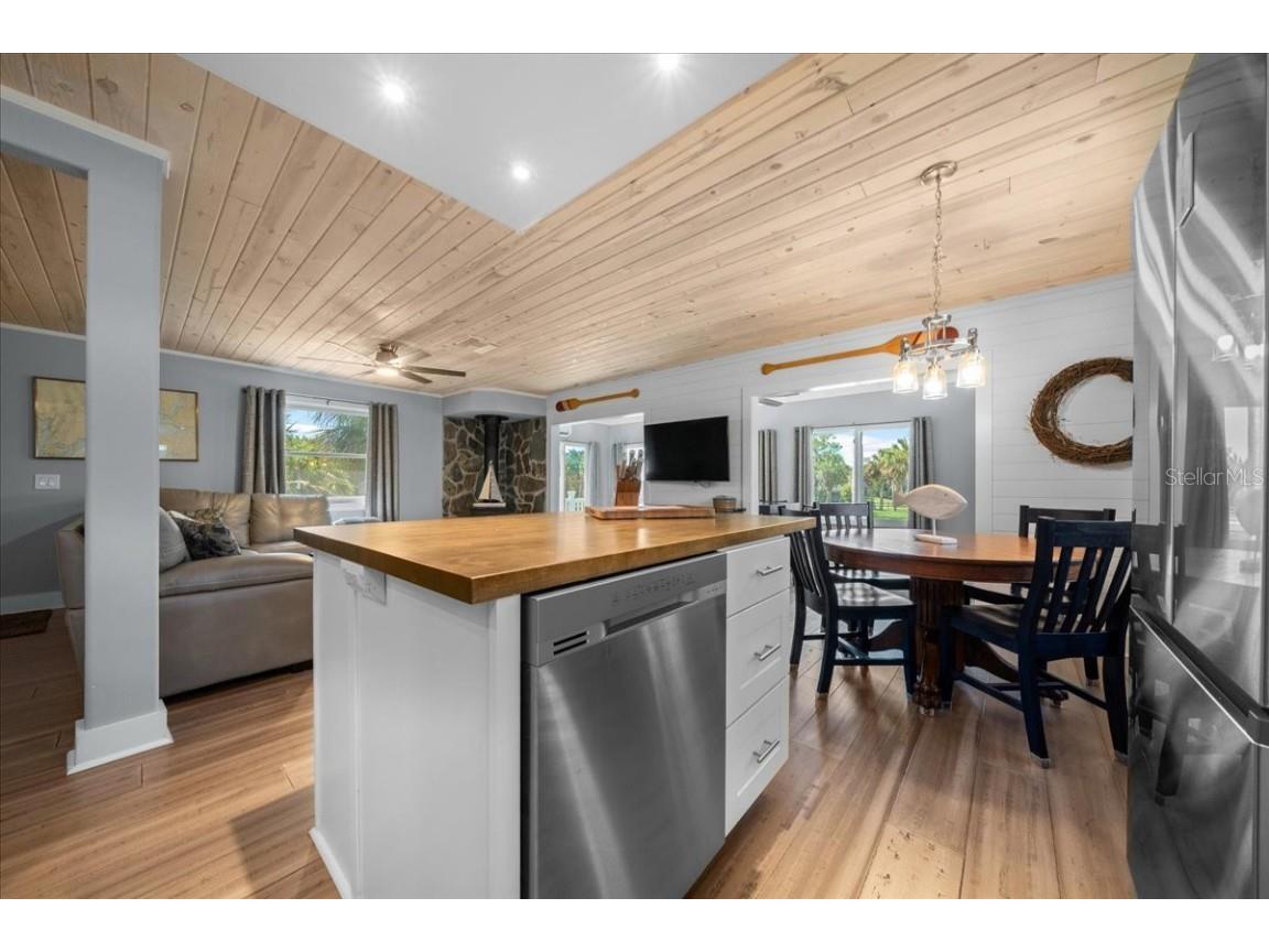 12046 W Gulf Breeze Court Crystal River FL 34429 TB8402879 image23