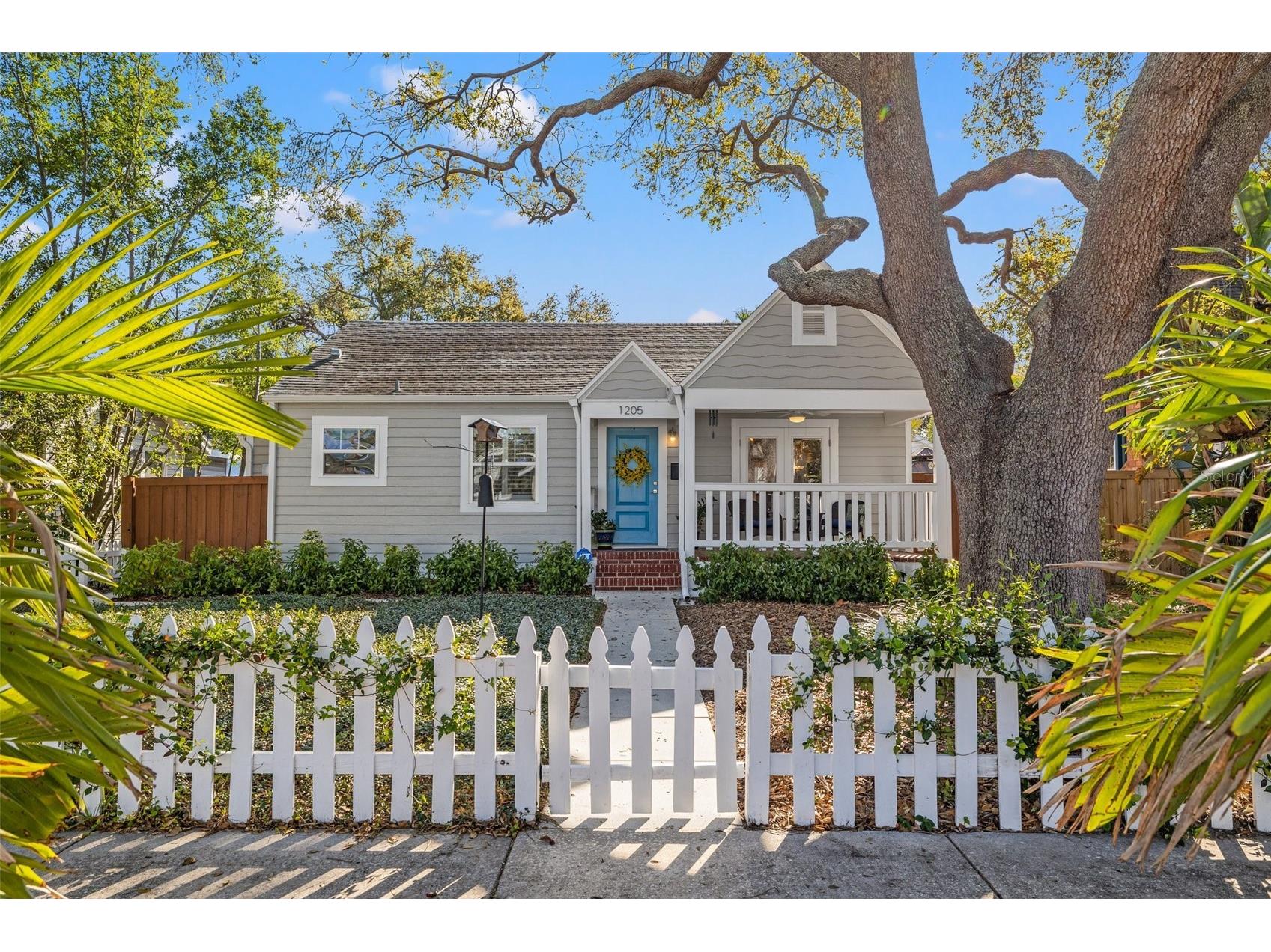 1205 13th Street N Saint Petersburg FL 33705 TB8440395 image1