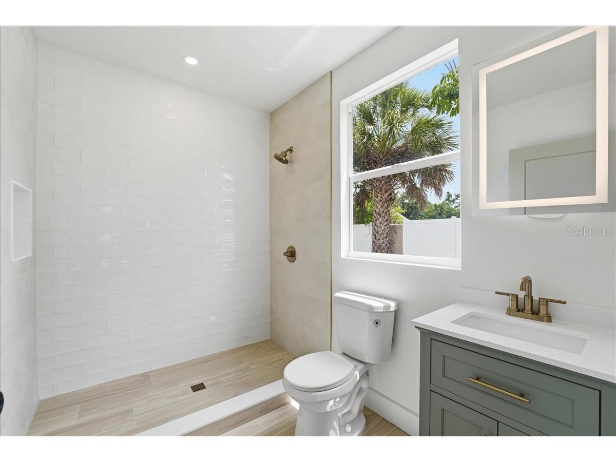 1205 40th Street W Bradenton FL 34205 A4693565 image36