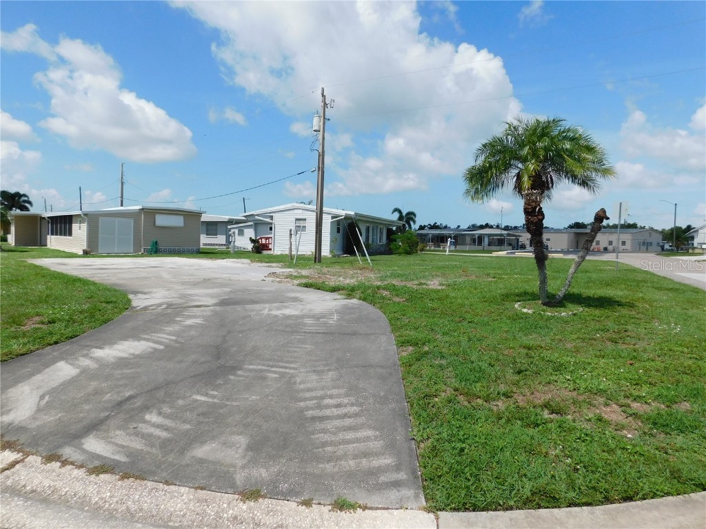 1205 43rd Avenue Drive E Ellenton FL 34222 A4658242 image1