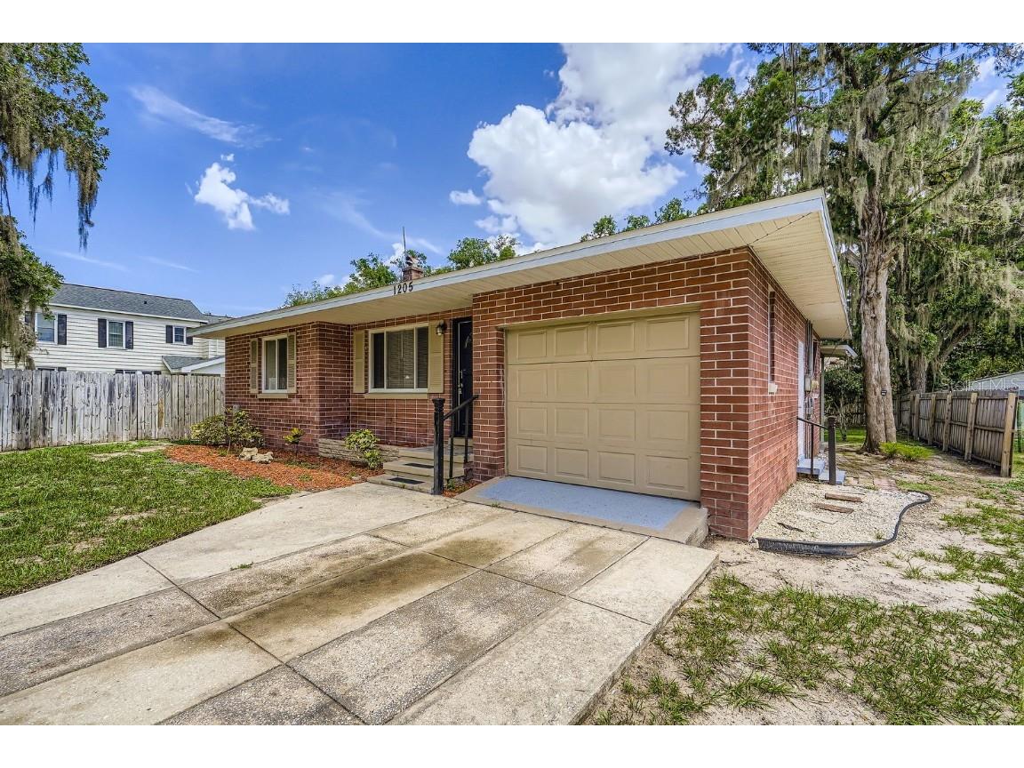 1205 Deleon Avenue Leesburg FL 34748 O6317660 image2