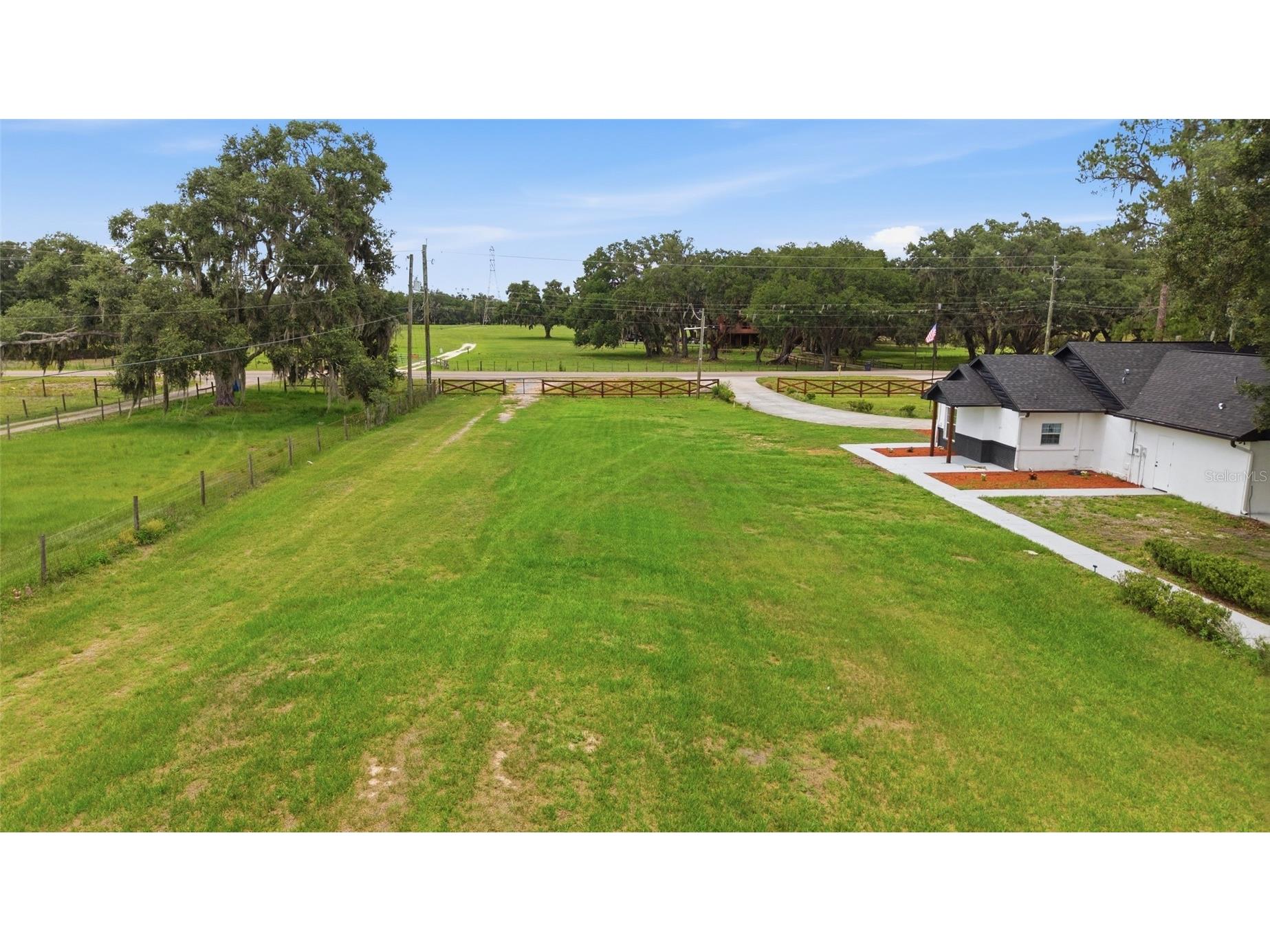 1205 E Knights Griffin Road Plant City FL 33565 TB8518134 image55