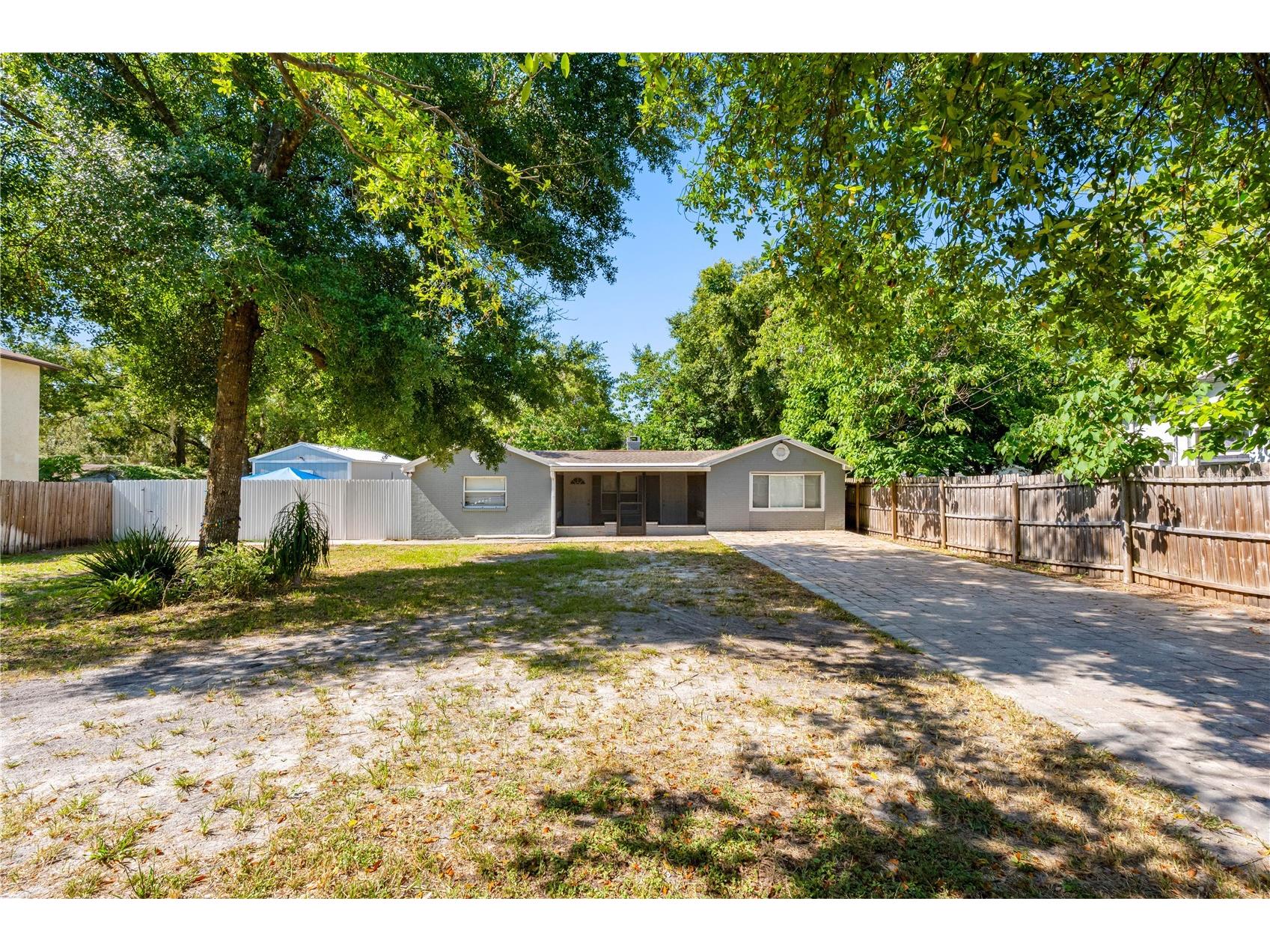1205 E Seneca Avenue Tampa FL 33612 TB8528935 image1