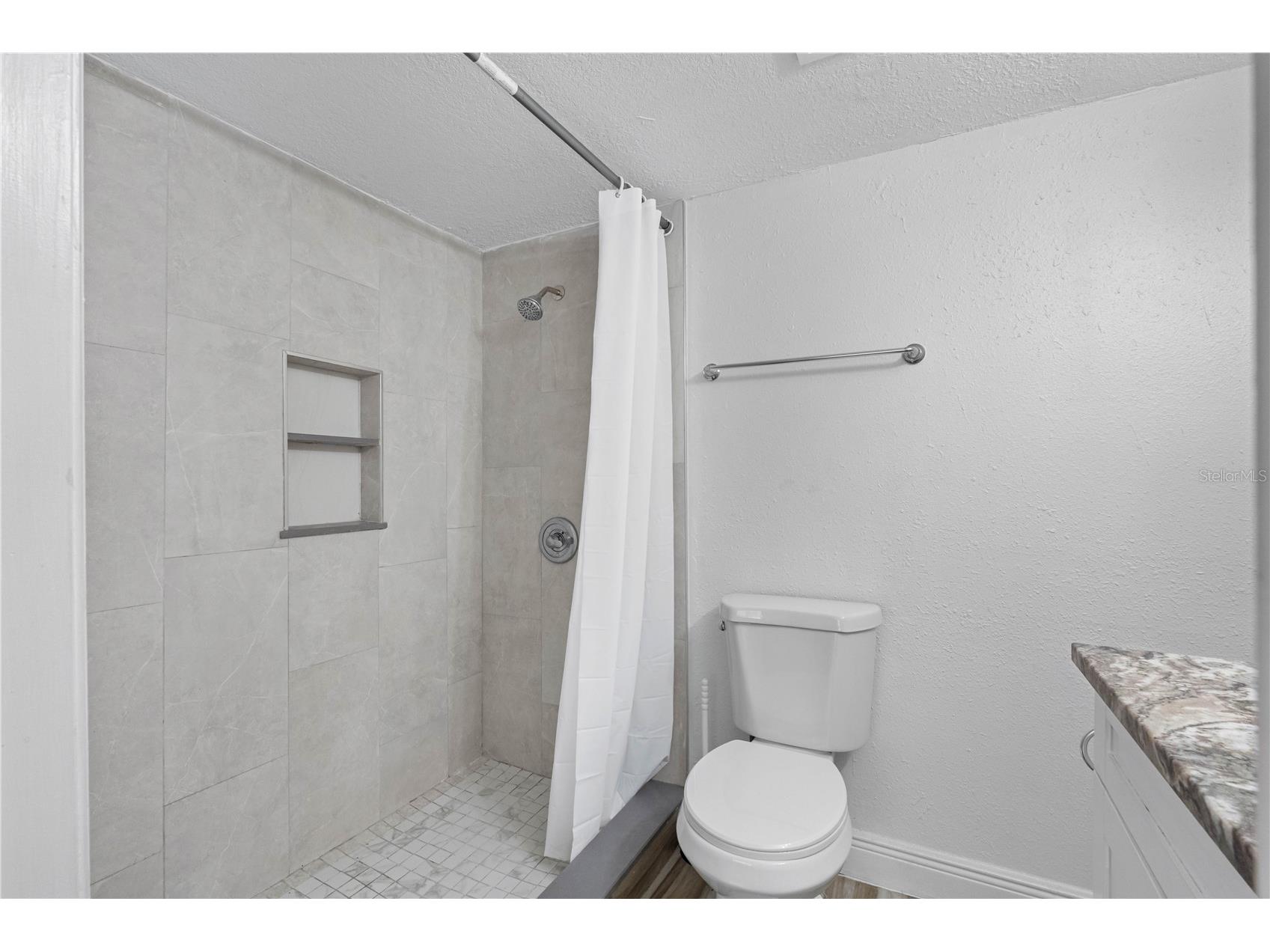 1205 E Seneca Avenue Tampa FL 33612 TB8528935 image14