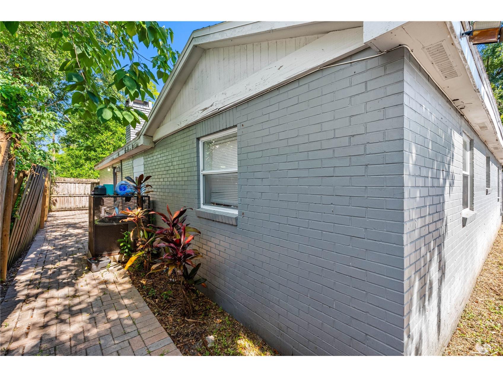 1205 E Seneca Avenue Tampa FL 33612 TB8528935 image4
