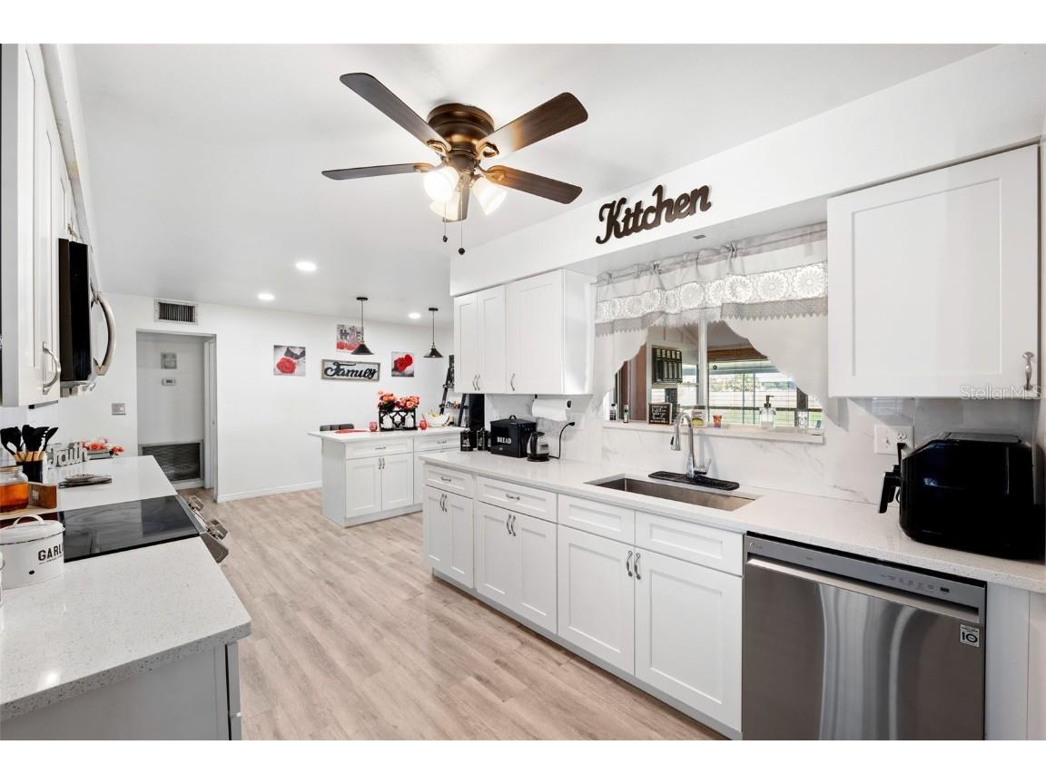 1205 Hacienda Drive Sun City Center FL 33573 TB8431321 image13