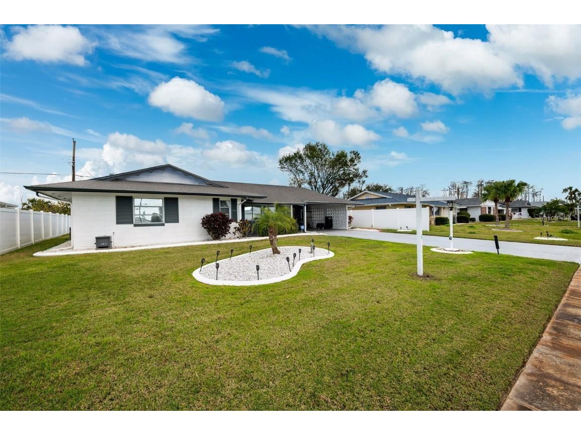 1205 Hacienda Drive Sun City Center FL 33573 TB8431321 image17