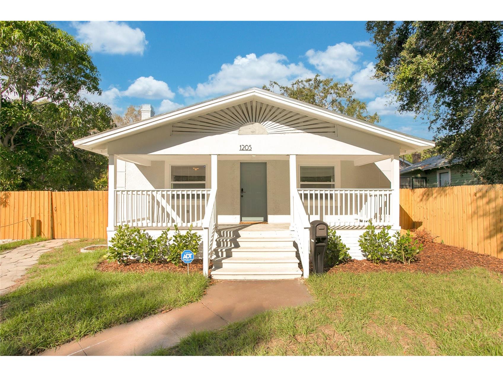 1205 Highland Street S Saint Petersburg FL 33701 A4677248 image1