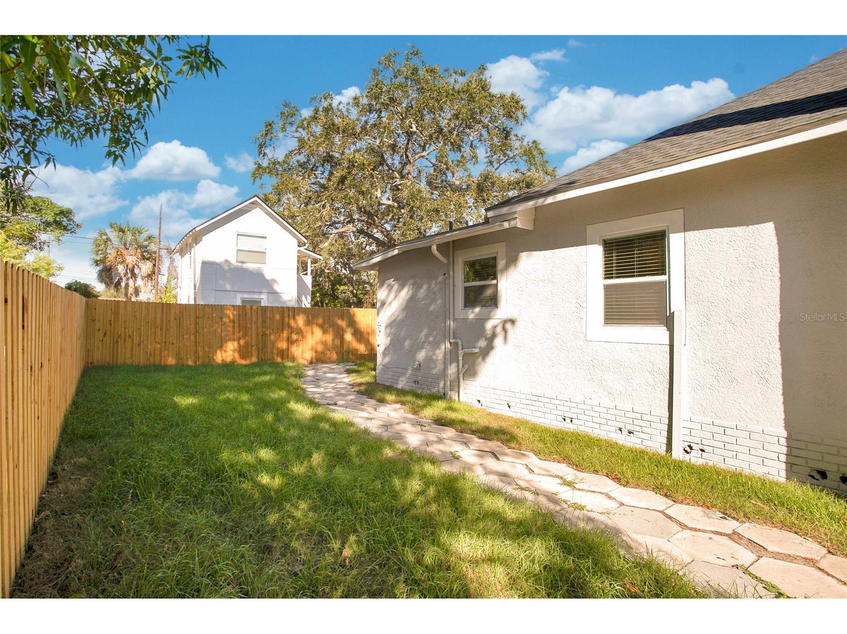 1205 Highland Street S Saint Petersburg FL 33701 A4677248 image30