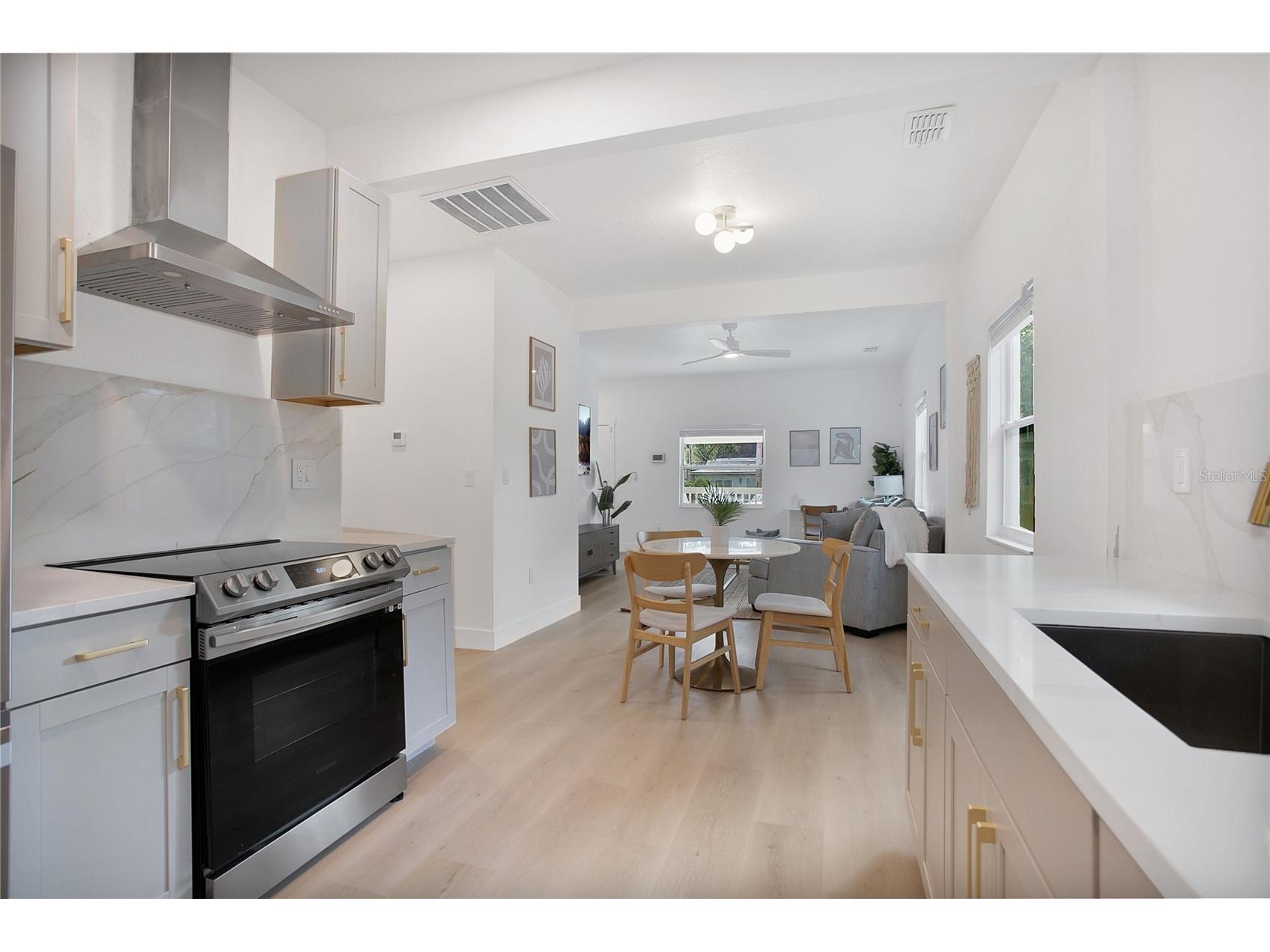 1205 Highland Street S Saint Petersburg FL 33701 A4677248 image8