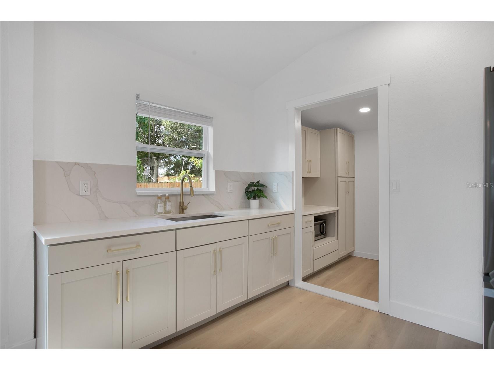 1205 Highland Street S Saint Petersburg FL 33701 A4677248 image9