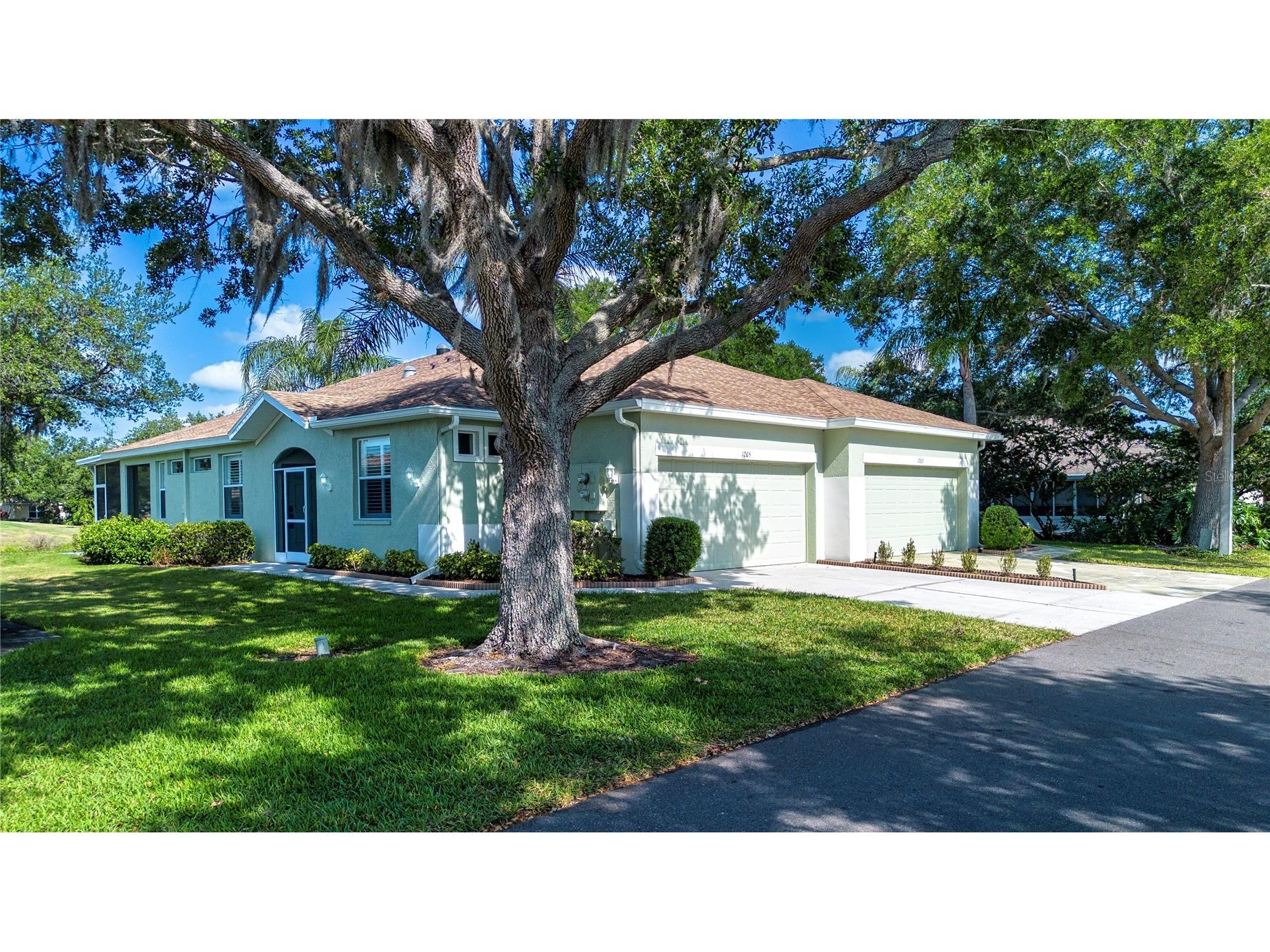 1205 Huntington Greens Drive Sun City Center FL 33573 TB8500871 image1