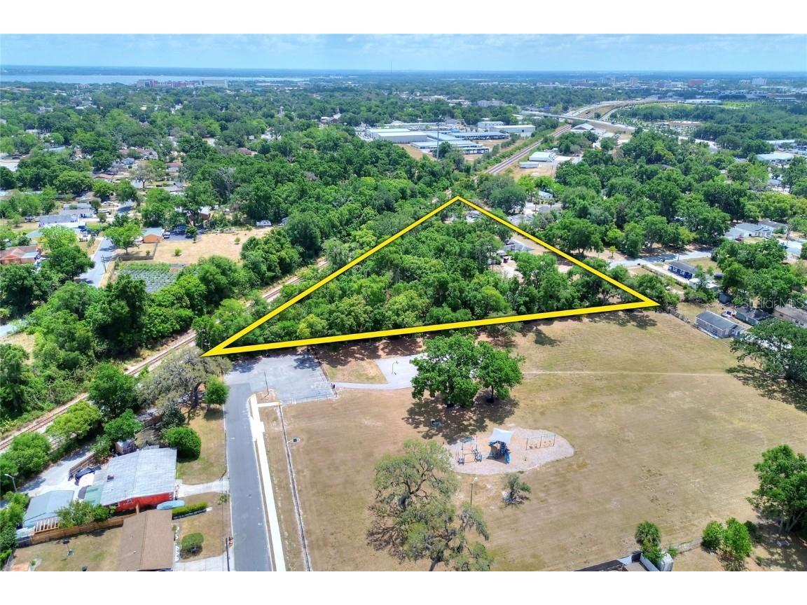 1205 Neville Avenue Lakeland FL 33805 L4952590 image2