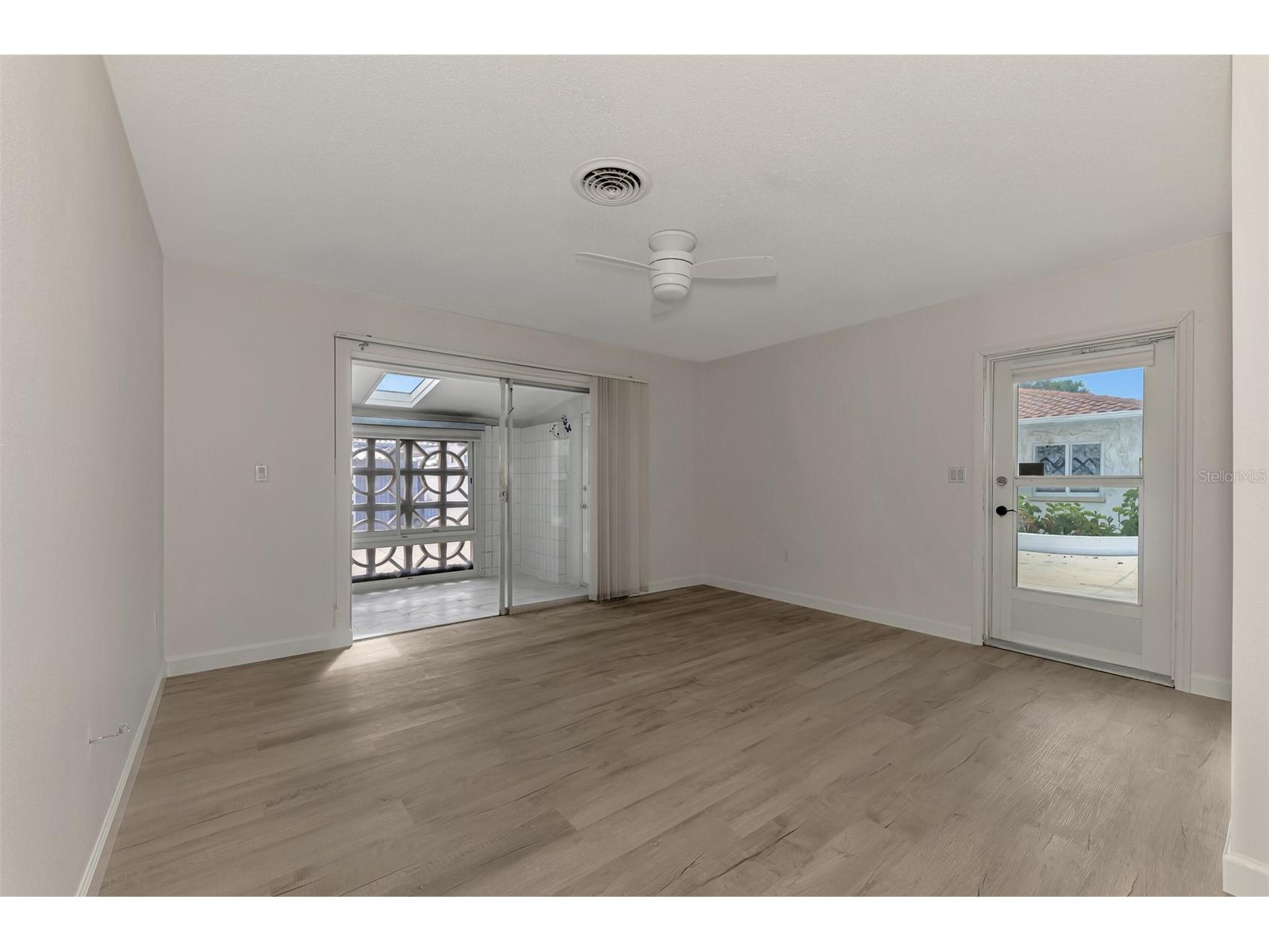 1205 Tarpon Center Drive #E2 Venice FL 34285 - WALK TO GULF OF AMERICA N6143822 image13