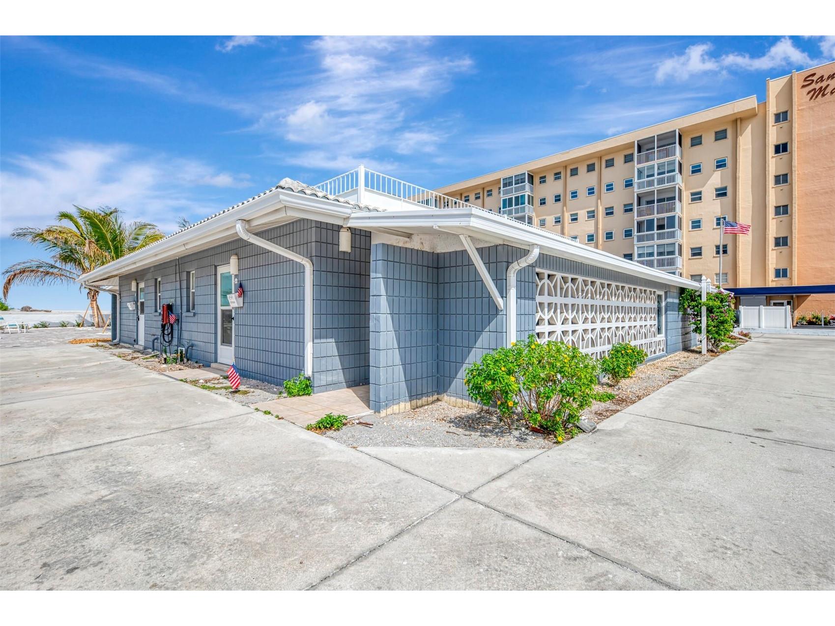 1205 Tarpon Center Drive #E2 Venice FL 34285 - WALK TO GULF OF AMERICA N6143822 image9