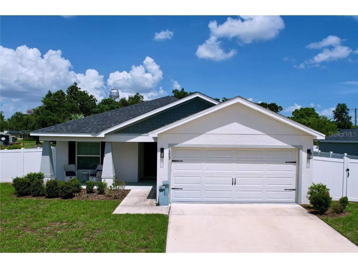 1205 Third Court Eagle Lake FL 33839 B4901970 image1